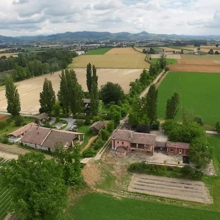 Agriturismo Le Corti Della Gualdana Voghera Exterior photo